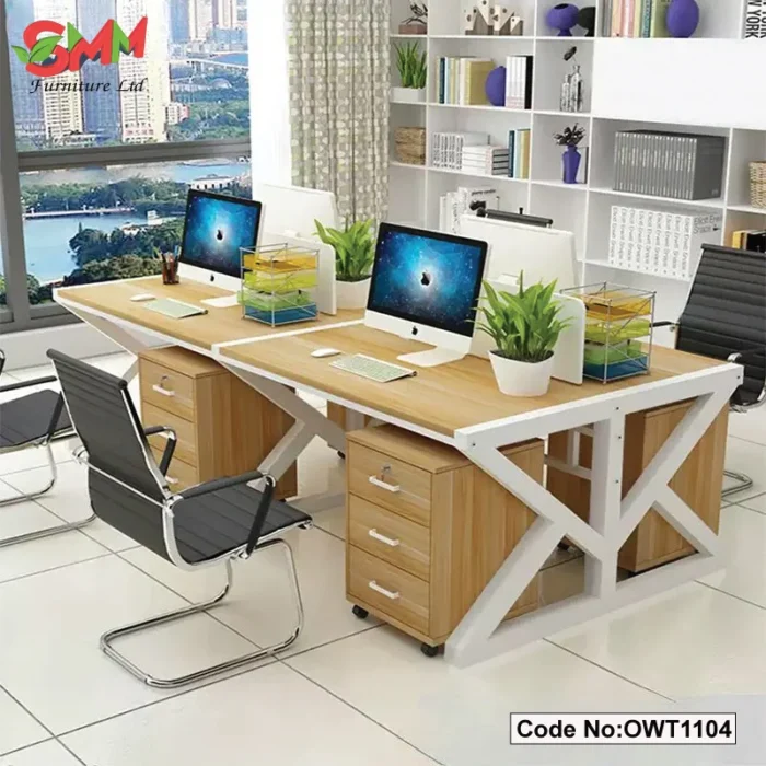Modern Office Employee Desk With Partition