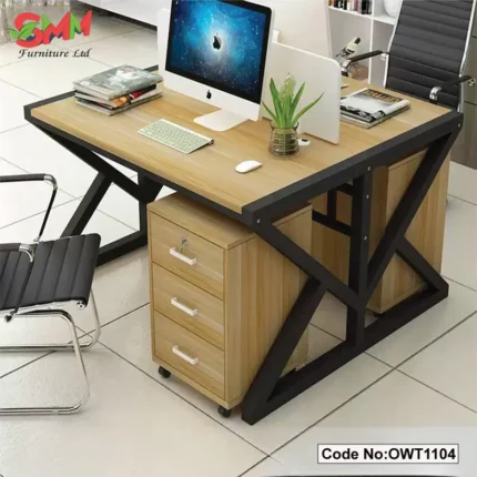 Modern Office Employee Desk With Partition