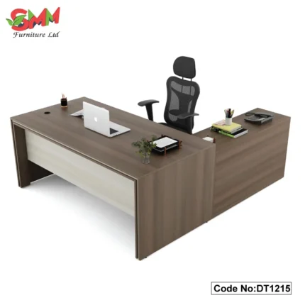 Office-Director-Table-with-Modern-Finishing