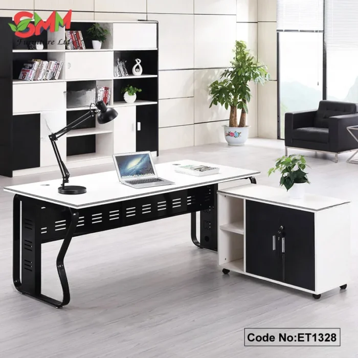 Luxury Board Executive Desk for Office Decor