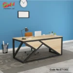 Stylish-Executive-Tables-for-Modern-Offices
