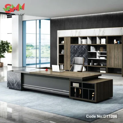Wooden-Office-Director-Table-–-Classic-Look